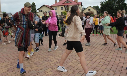 Piknik pielgrzymów jasnogórskich u św. Józefa Bilczewskiego w Wilamowicach - 2022