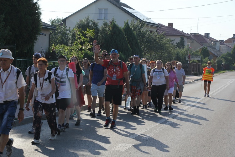 Fotorelacja z pielgrzymki - Dzień 3 - Kolumna stalowowolska