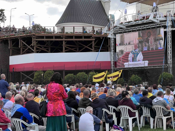 Rybnicka pielgrzymka - wejście na Jasną Górę