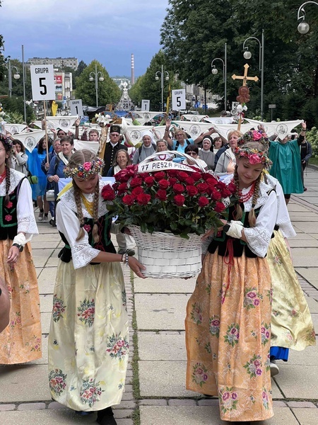 Rybnicka pielgrzymka - wejście na Jasną Górę