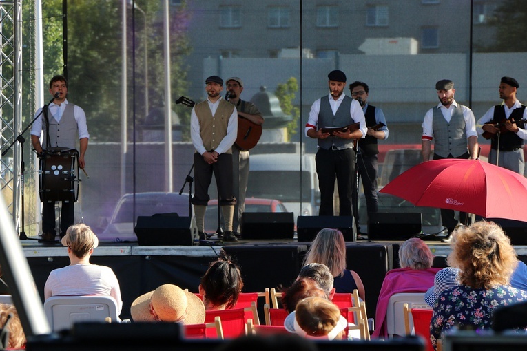 Koncert piosenek powstańczych z Ferajną z Hoovera we Wrocławiu