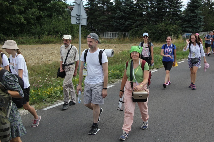 Fotorelacja z pielgrzymki - Dzień 4 - Kolumna stalowowolska