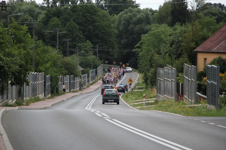 Fotorelacja z pielgrzymki - Dzień 4 - Kolumna stalowowolska