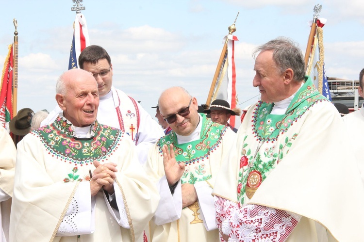 Tylmanowa. Jubileuszowa Msza na Błyszczu