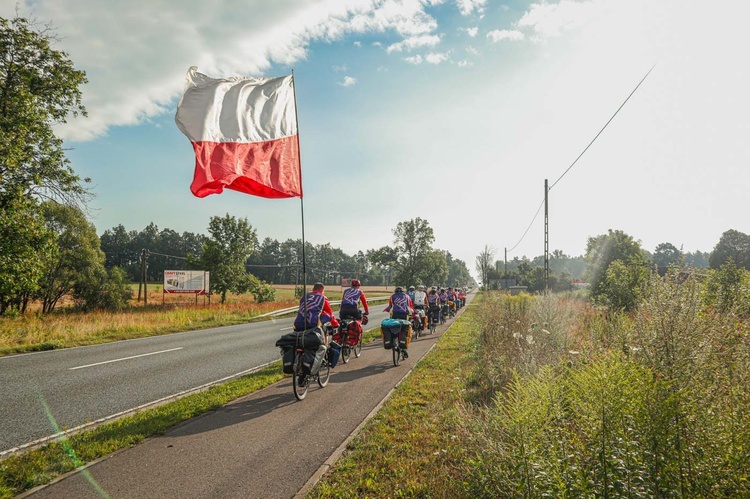 ​NINIWA Team mknie na północ - pierwszy tysiąc kilometrów i trzy kraje już za nimi