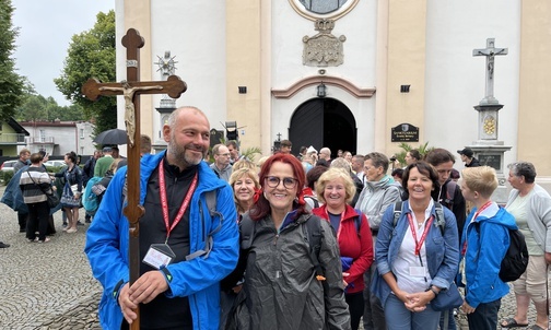 Strumieńska grupa pątników już w drodze.