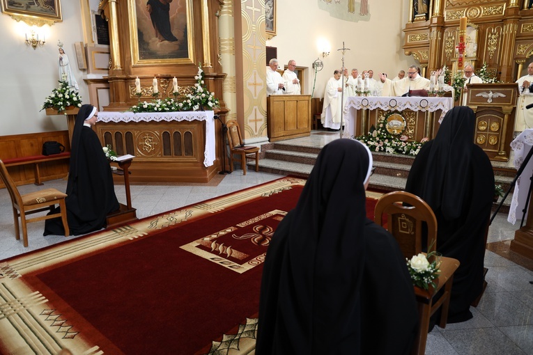 Śluby wieczyste sióstr dominikanek 