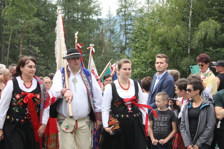 Ołtarz na Błyszczu połączył oazowiczów, górali, ludzi z całej Polski... niebo z ziemią