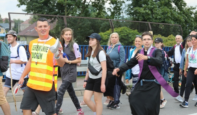 Radość pierwszych kilometrów drogi na Jasną Górę...