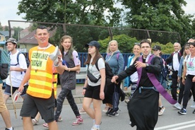 Radość pierwszych kilometrów drogi na Jasną Górę...