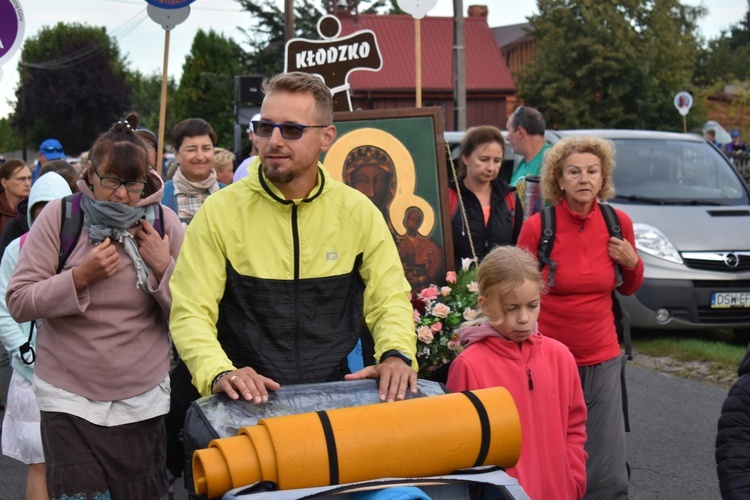 XIX PPDŚ. Ostatni etap i wejście na Jasną Górę