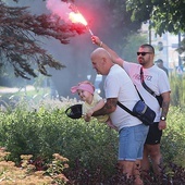 	Hołd powstańcom składały wszystkie pokolenia elblążan.