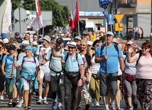 ▲	Uczestnicy 41. Pieszej Pielgrzymki Diecezji Płockiej na Jasną Górę byli serdecznie przyjmowali przez mieszkańców Gostynina.