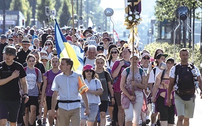 Warszawska Akademicka Pielgrzymka Metropolitalna wędruje pod hasłem „Syn was wyzwoli”.