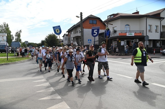 Opoczyńska kolumna wyruszyła na pielgrzymi szlak