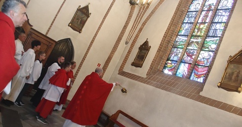 Radośni, ubodzy i prości - w darłowskim kościele