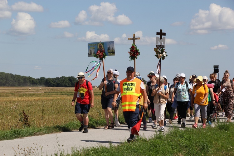 Fotorelacja z pielgrzymki - dzień 6. - kolumna stalowowolska