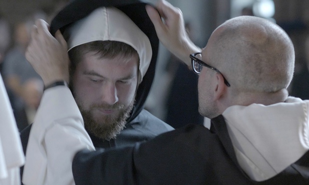 O mocy początku. Film "Nowicjusz"
