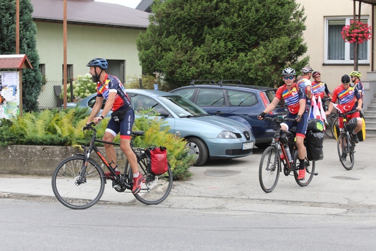 Rowerowy Team "Rozkręć wiarę" wyruszył na pielgrzymkę "Śladami św. Pawła" -2022