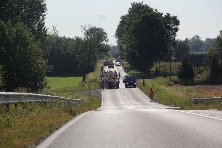 Fotorelacja z pielgrzymki - dzień 7. - kolumna stalowowolska