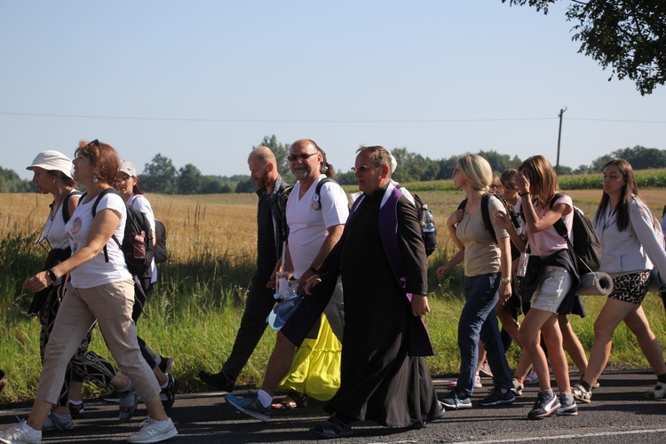 Fotorelacja z pielgrzymki - dzień 7. - kolumna stalowowolska