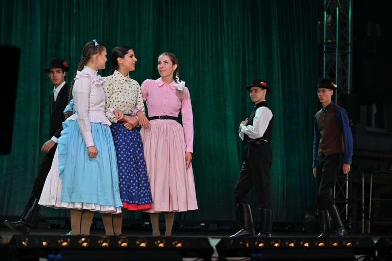 Inauguracja XXX Międzynarodowego Festiwalu Folkloru w Strzegomiu
