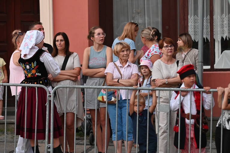 Inauguracja XXX Międzynarodowego Festiwalu Folkloru w Strzegomiu