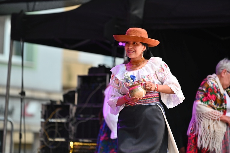 Inauguracja XXX Międzynarodowego Festiwalu Folkloru w Strzegomiu