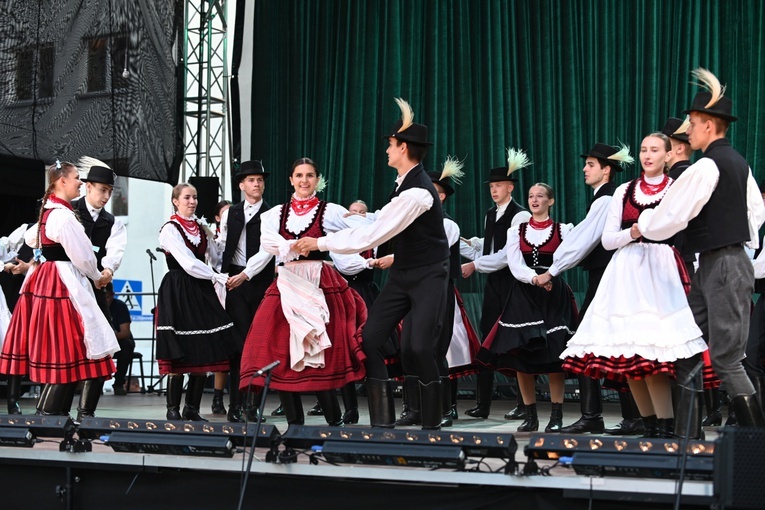 Inauguracja XXX Międzynarodowego Festiwalu Folkloru w Strzegomiu