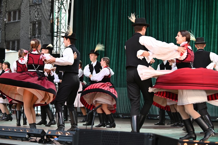 Inauguracja XXX Międzynarodowego Festiwalu Folkloru w Strzegomiu