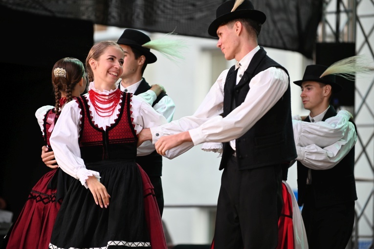 Inauguracja XXX Międzynarodowego Festiwalu Folkloru w Strzegomiu