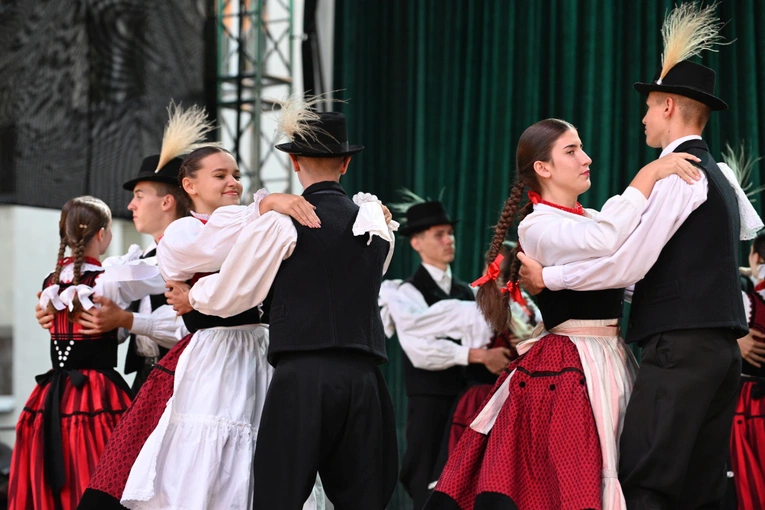 Inauguracja XXX Międzynarodowego Festiwalu Folkloru w Strzegomiu