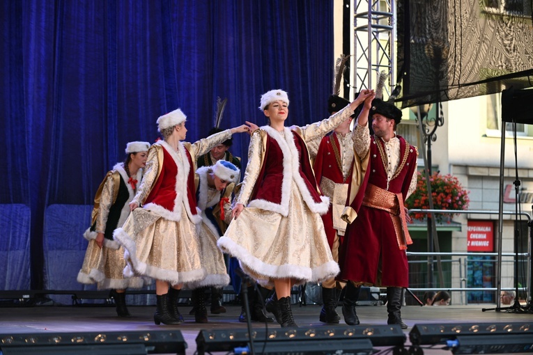 Inauguracja XXX Międzynarodowego Festiwalu Folkloru w Strzegomiu