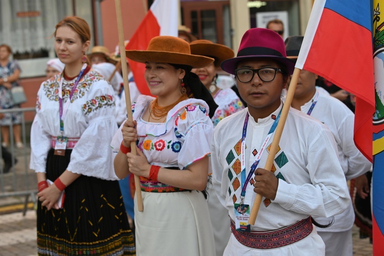 Inauguracja XXX Międzynarodowego Festiwalu Folkloru w Strzegomiu