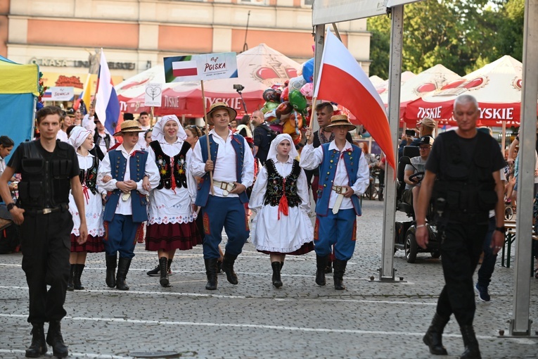 Inauguracja XXX Międzynarodowego Festiwalu Folkloru w Strzegomiu