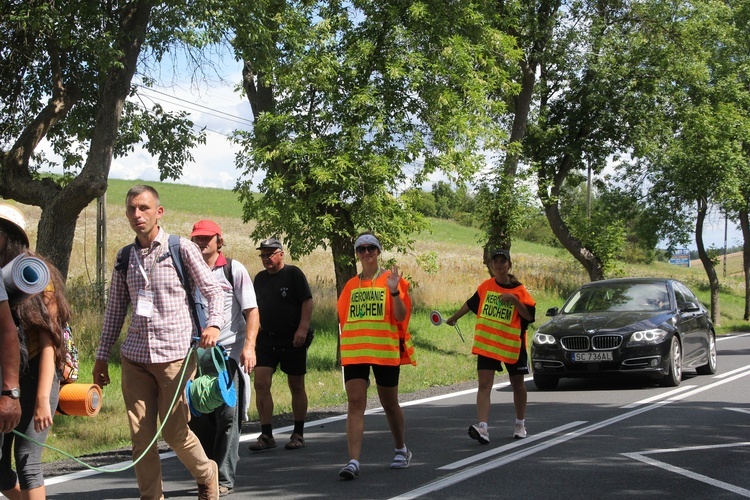 Fotorelacja z pielgrzymki - dzień 8. - kolumna stalowowolska