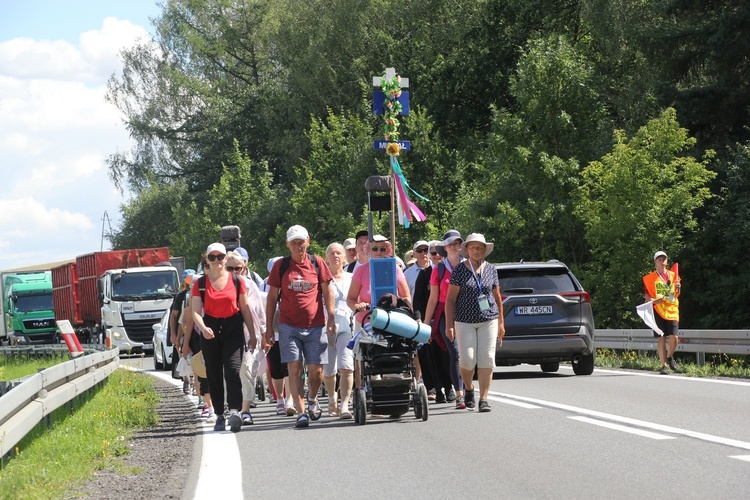 Fotorelacja z pielgrzymki - dzień 8. - kolumna stalowowolska