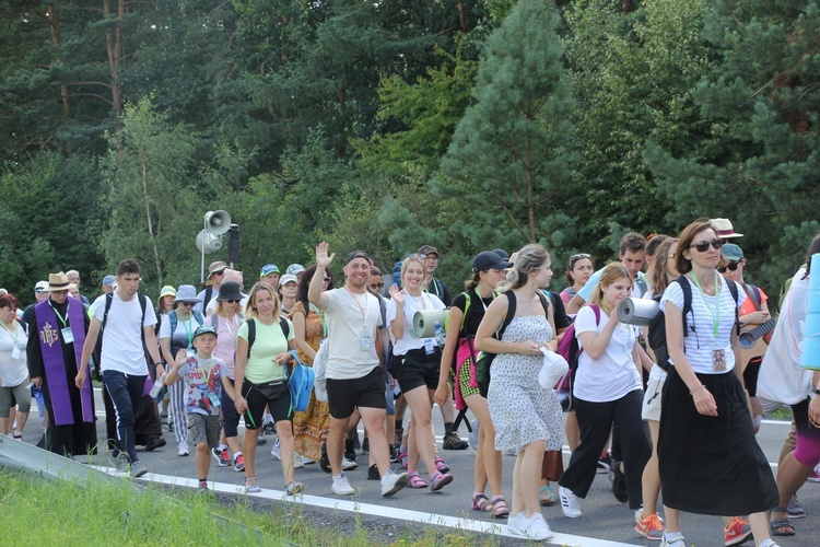 Fotorelacja z pielgrzymki - dzień 8. - kolumna stalowowolska