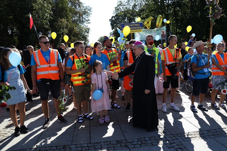 Pielgrzymi u tronu Królowej Polski
