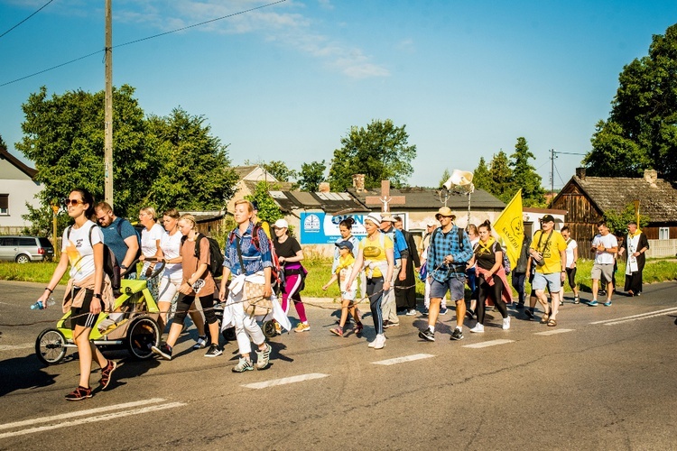 Jasna Góra już niedaleko - ostatni dzień pielgrzymowania