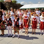 Zaprosili dzieci na śniadanie do bazyliki