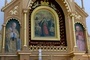 Łaskami słynący obraz Ukoronowania Matki Boskiej w ołtarzu głównym jarosławickiej świątyni.