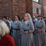 Wprowadzenie relikwii bł. ks. Jerzego Popiełuszki do parafii w Kutnie