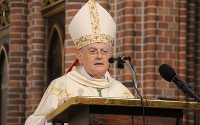 Arcybiskup Henryk Hoser zmarł w wieku 78 lat.