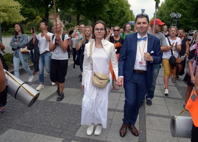 Pielgrzymka z diecezji radomskiej weszła na Jasną Górę