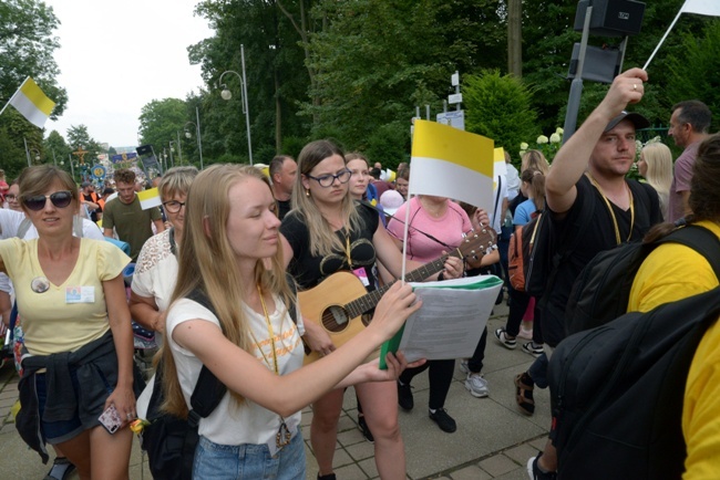 Pielgrzymka z diecezji radomskiej weszła na Jasną Górę