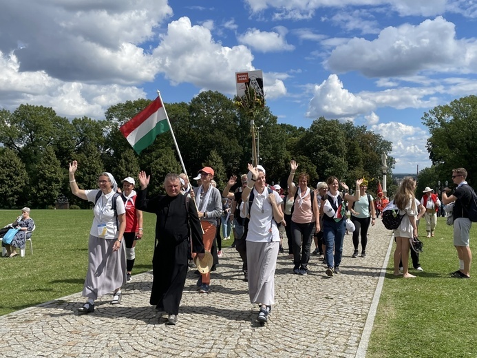 Powitanie 31. Pielgrzymki Diecezji Bielsko-Żywieckiej na Jasną Górę - grup z Wilamowic - 2022