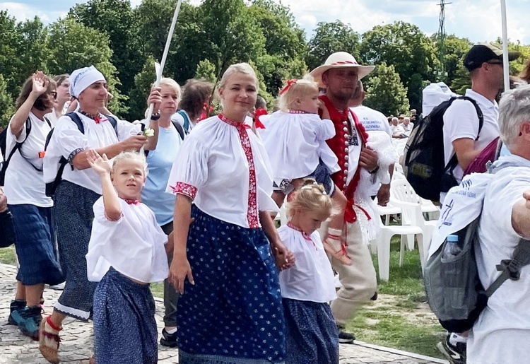 Powitanie 31. Pielgrzymki Diecezji Bielsko-Żywieckiej na Jasną Górę - grup z Wilamowic - 2022