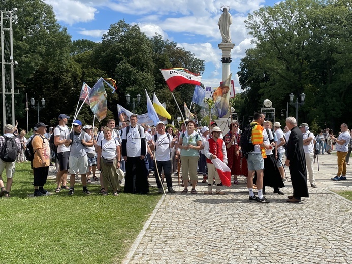 Powitanie 31. Pielgrzymki Diecezji Bielsko-Żywieckiej na Jasną Górę - grup z Wilamowic - 2022