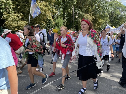 Powitanie 31. Pielgrzymki Diecezji Bielsko-Żywieckiej na Jasną Górę - grup z Wilamowic - 2022